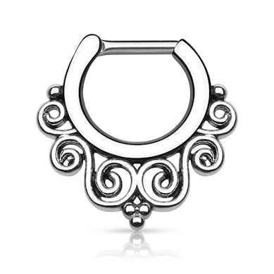 Septum piercing s ornamenty