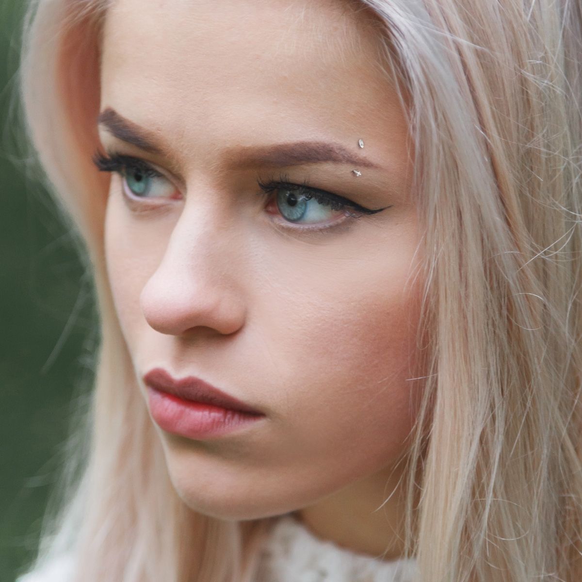 Průhledný zakřivený náhradní piercing
