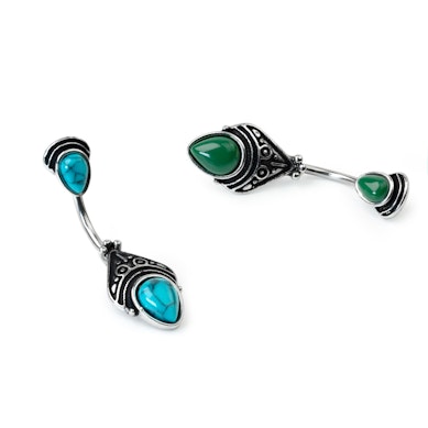 Piercing do pupíku s filigránovým zdobením a kamínky ve tvaru kapky