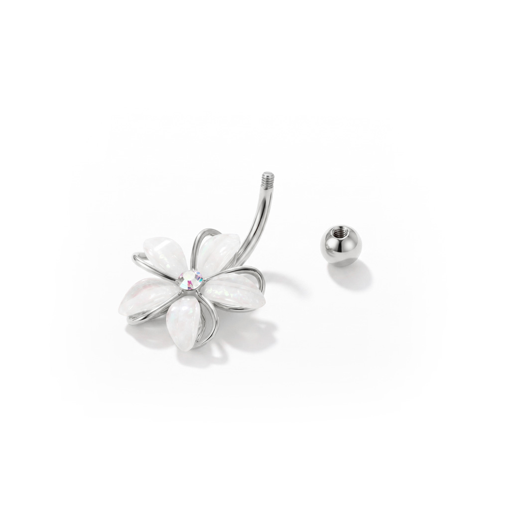 Piercing do pupíku s květinou