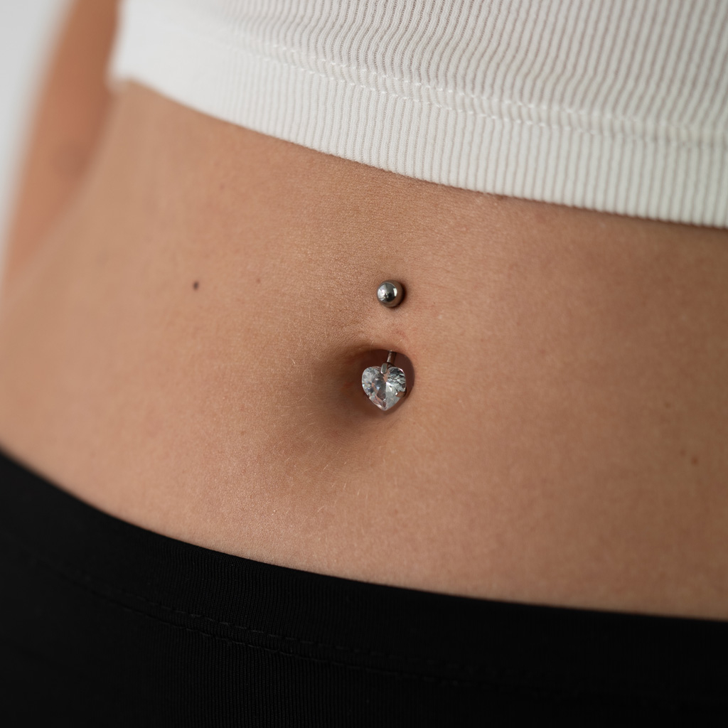 Titanový piercing do pupíku se srdíčkem
