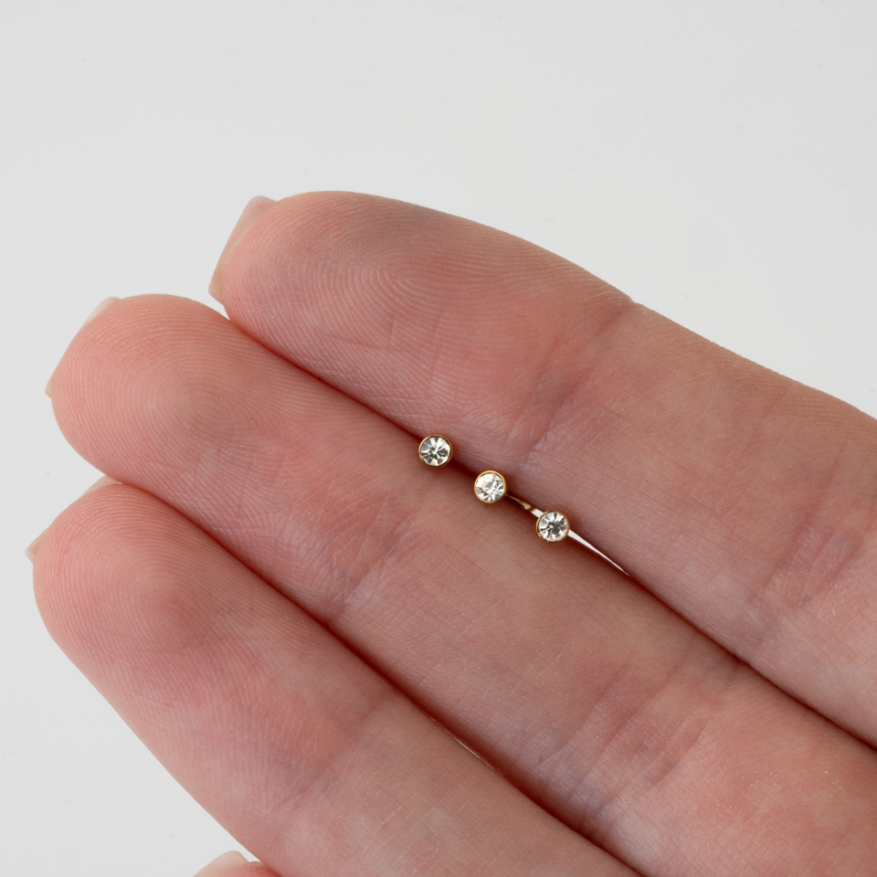 Piercing do nosu s kamínkem