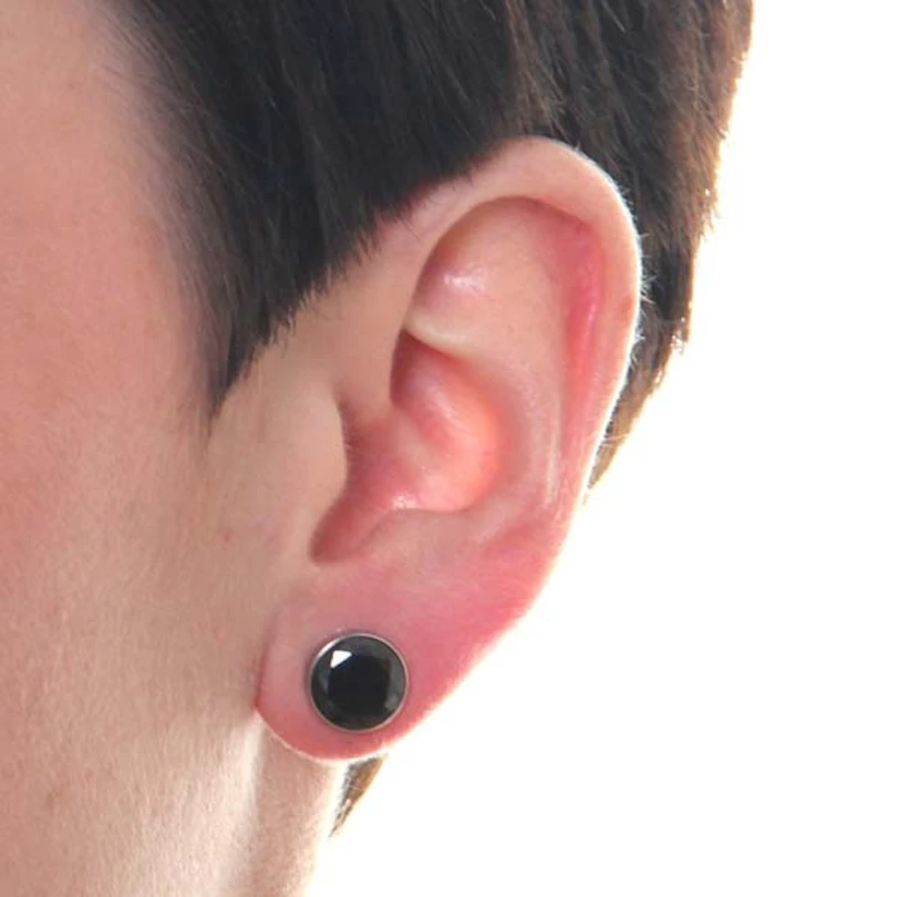 Plug s kamínkem a závitem