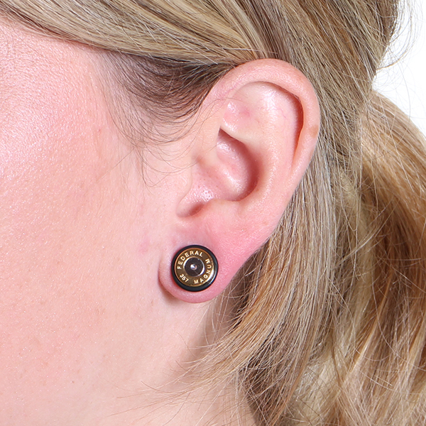 Plug ve tvaru nábojnice