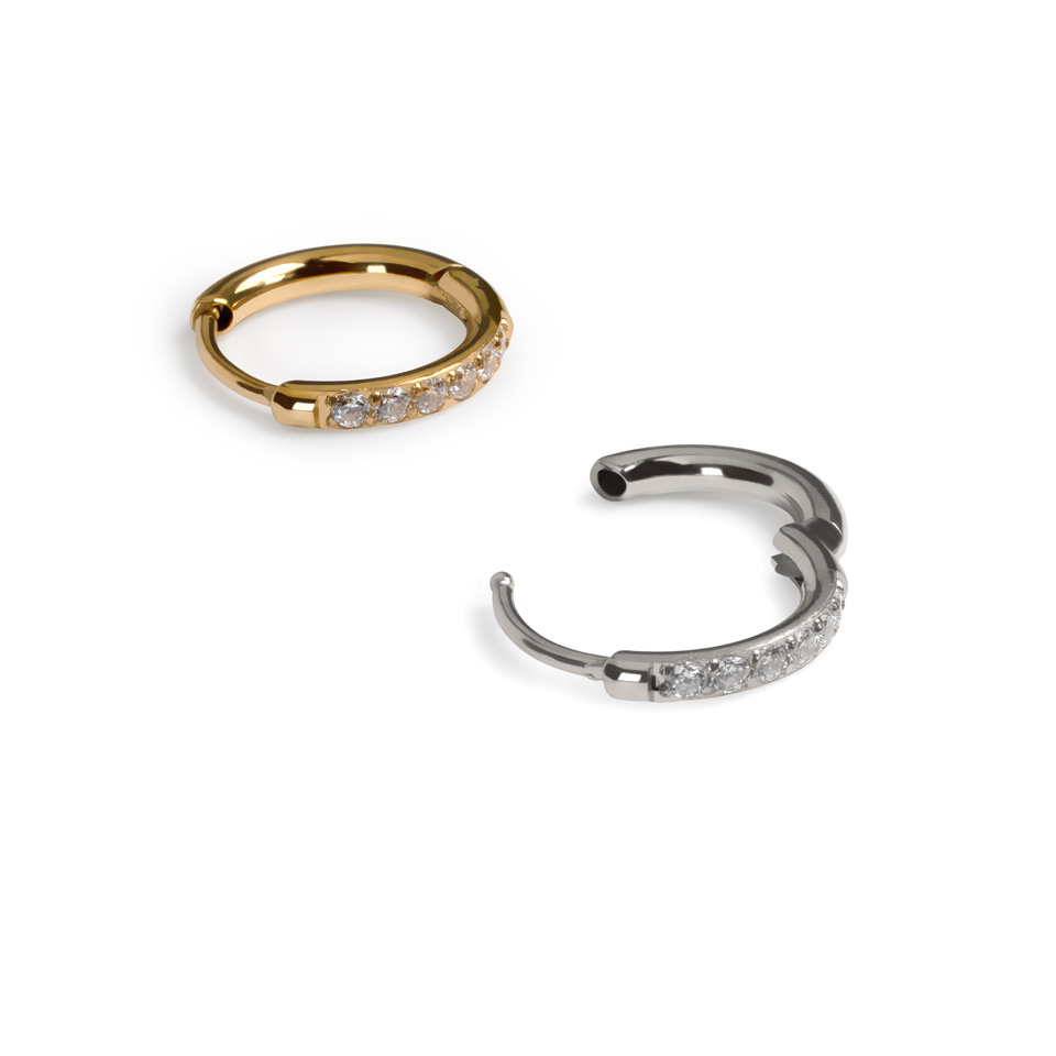 Pár huggie kroužků z chirurgické oceli s kamínky