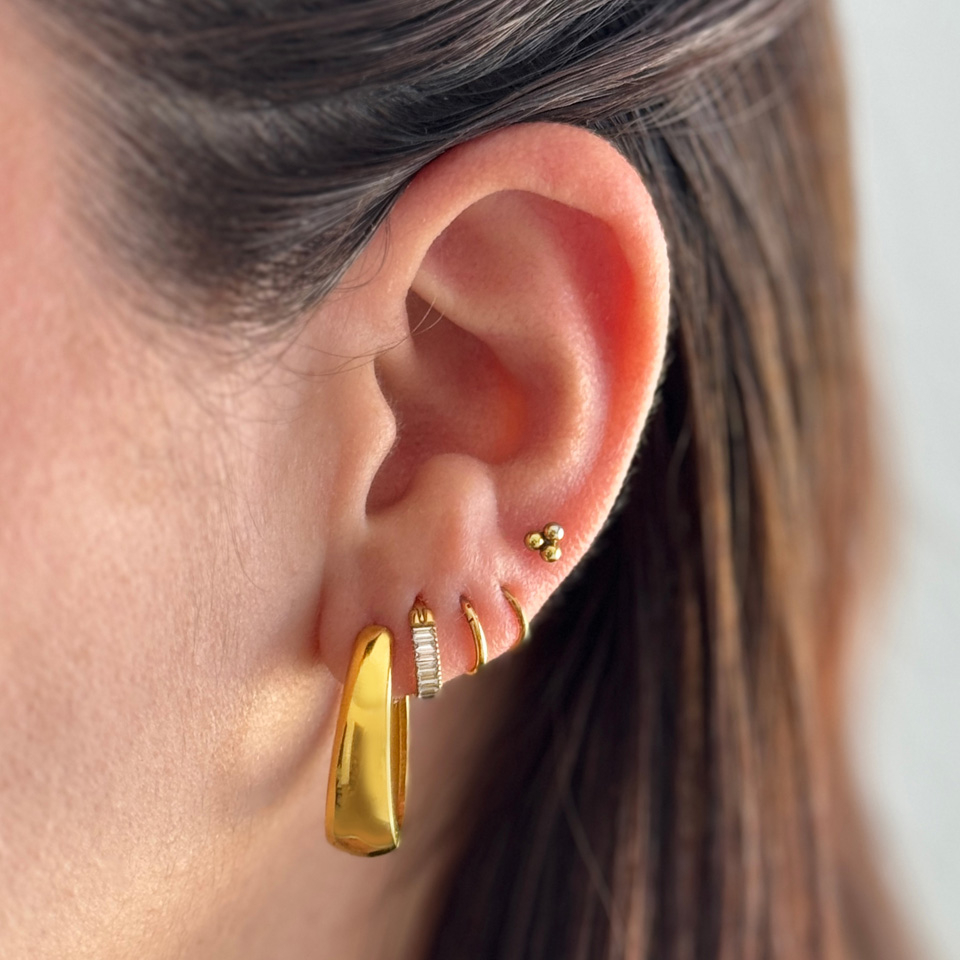 Pár oválných náušnic