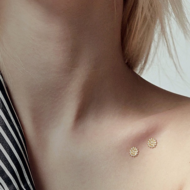 Microdermal Piercing