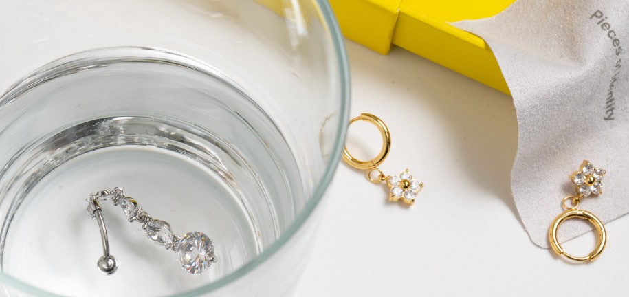 Čištění piercingových šperků